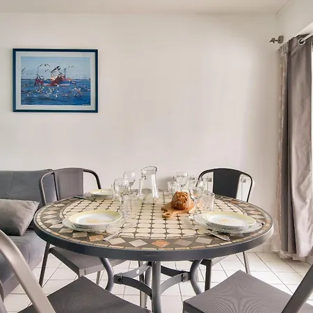 2 Adultes 2 Enfants - Pointe De L'ile De